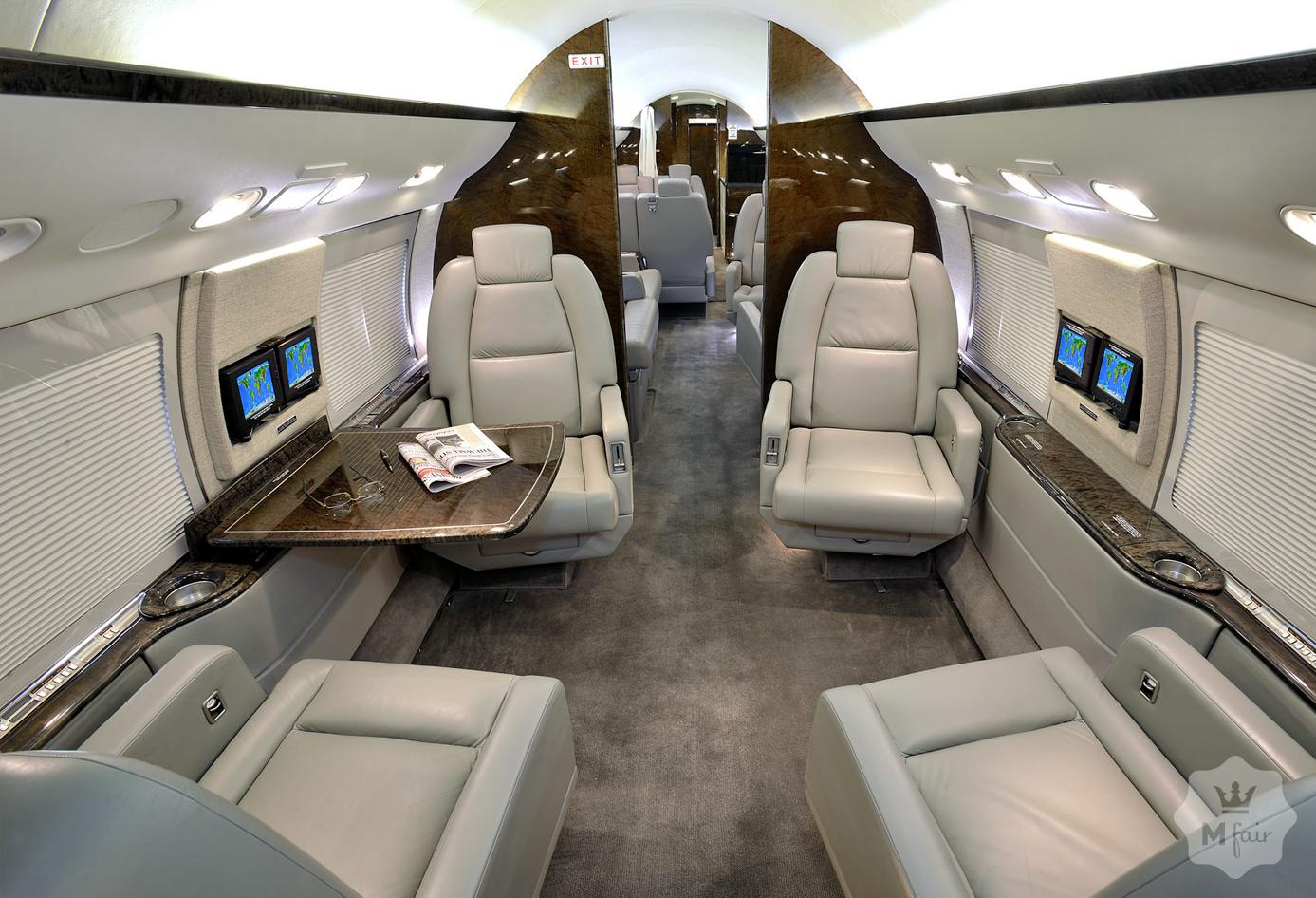 Продажа частного самолета бизнес-класса Gulfstream V в Киеве