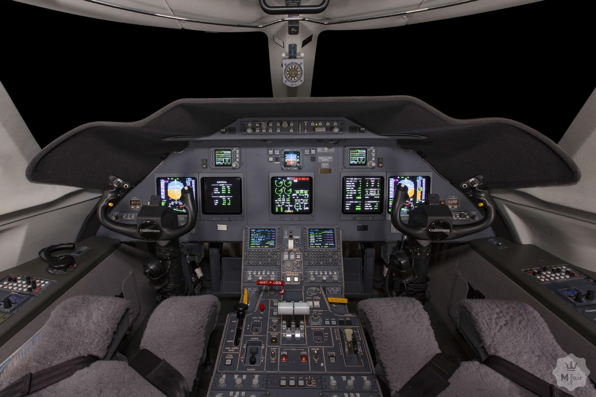 Продажа частного реактивного самолета Gulfstream G200 '2008