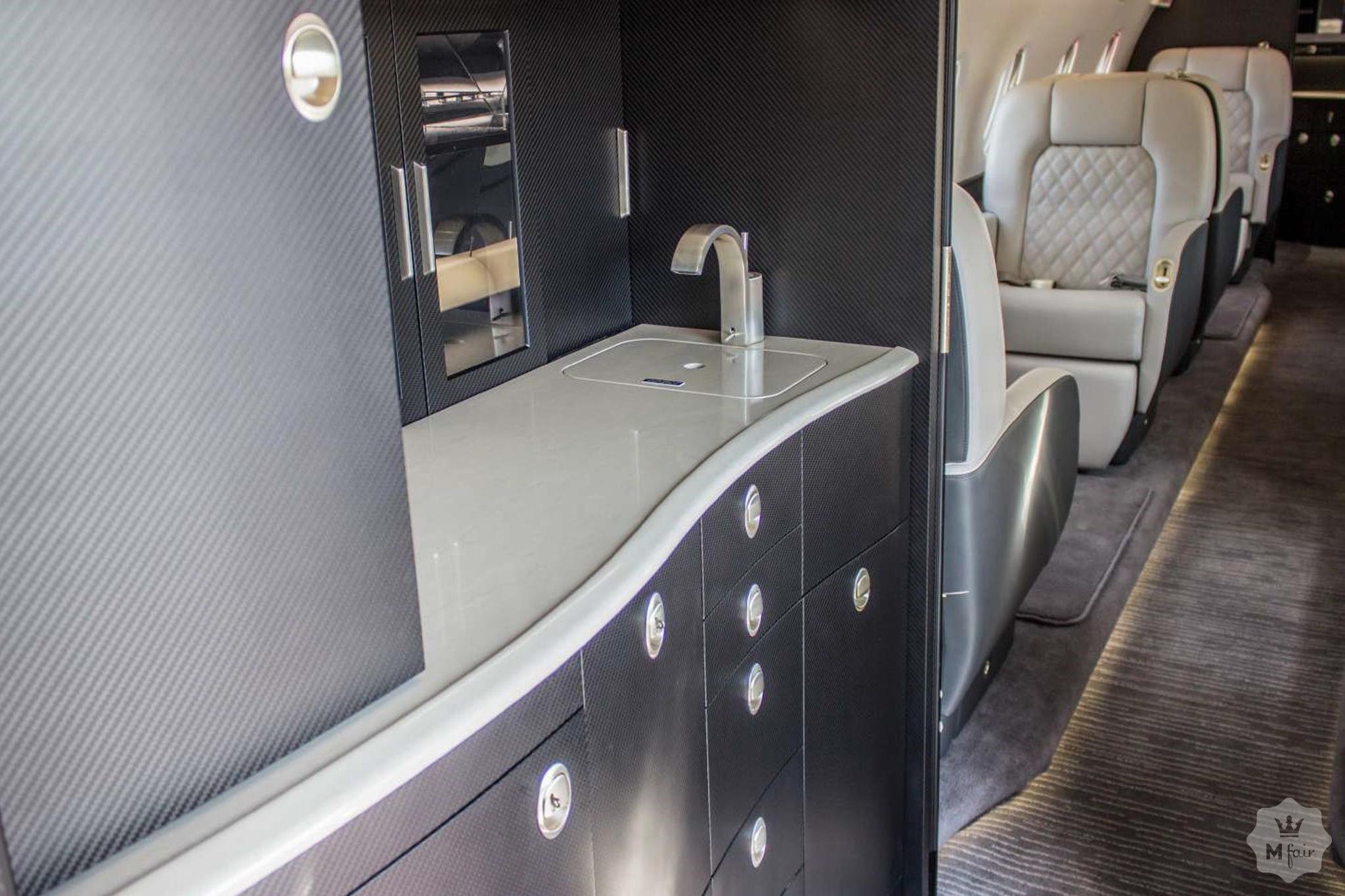 Продажа частного реактивного самолета Gulfstream G200 '2008