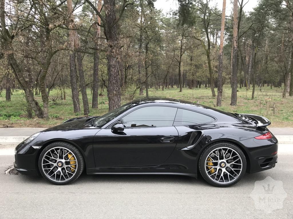 Продажа спортивного Porsche 911 Turbo S '2015 в Киеве