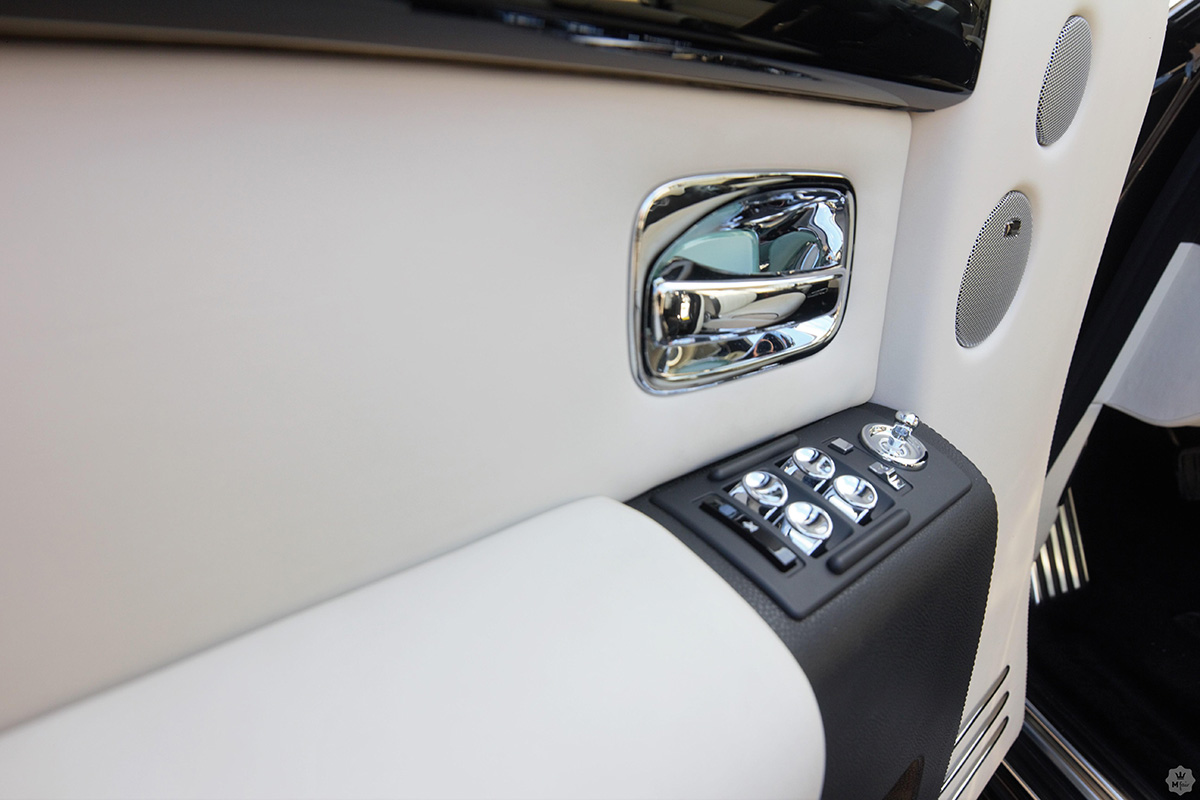 Прокат Rolls-Royce Phantom 2008 с водителем в Киеве