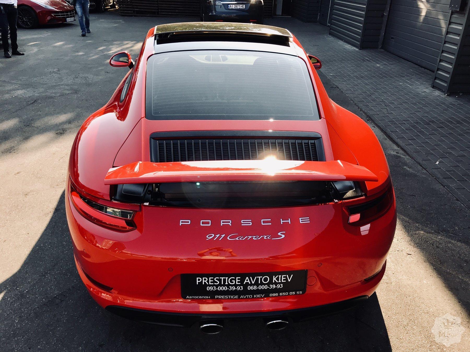 Продажа спорткара Porsche 911 Carrera S '2016 в Киеве