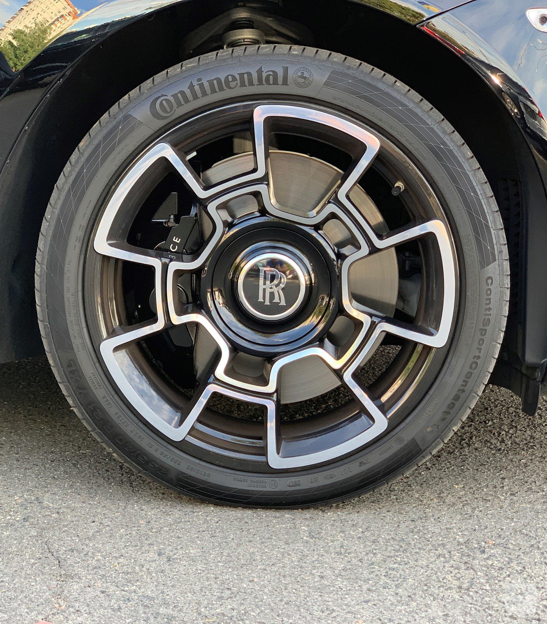 Продажа Rolls-Royce Ghost в эксклюзивной версии Black Badge '2018 в Киеве