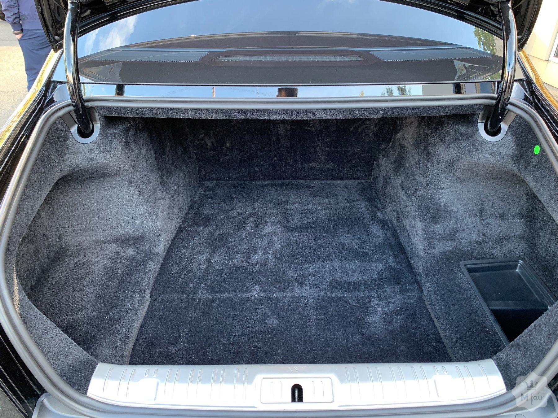 Продажа Rolls-Royce Ghost в эксклюзивной версии Black Badge '2018 в Киеве