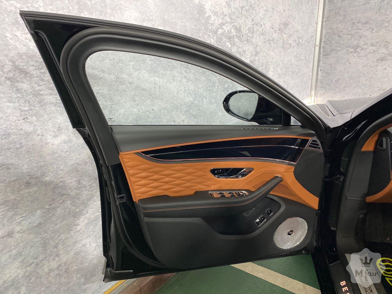 Продажа нового Bentley Flying Spur 6.0 W12 First Edition '2020 в Киеве