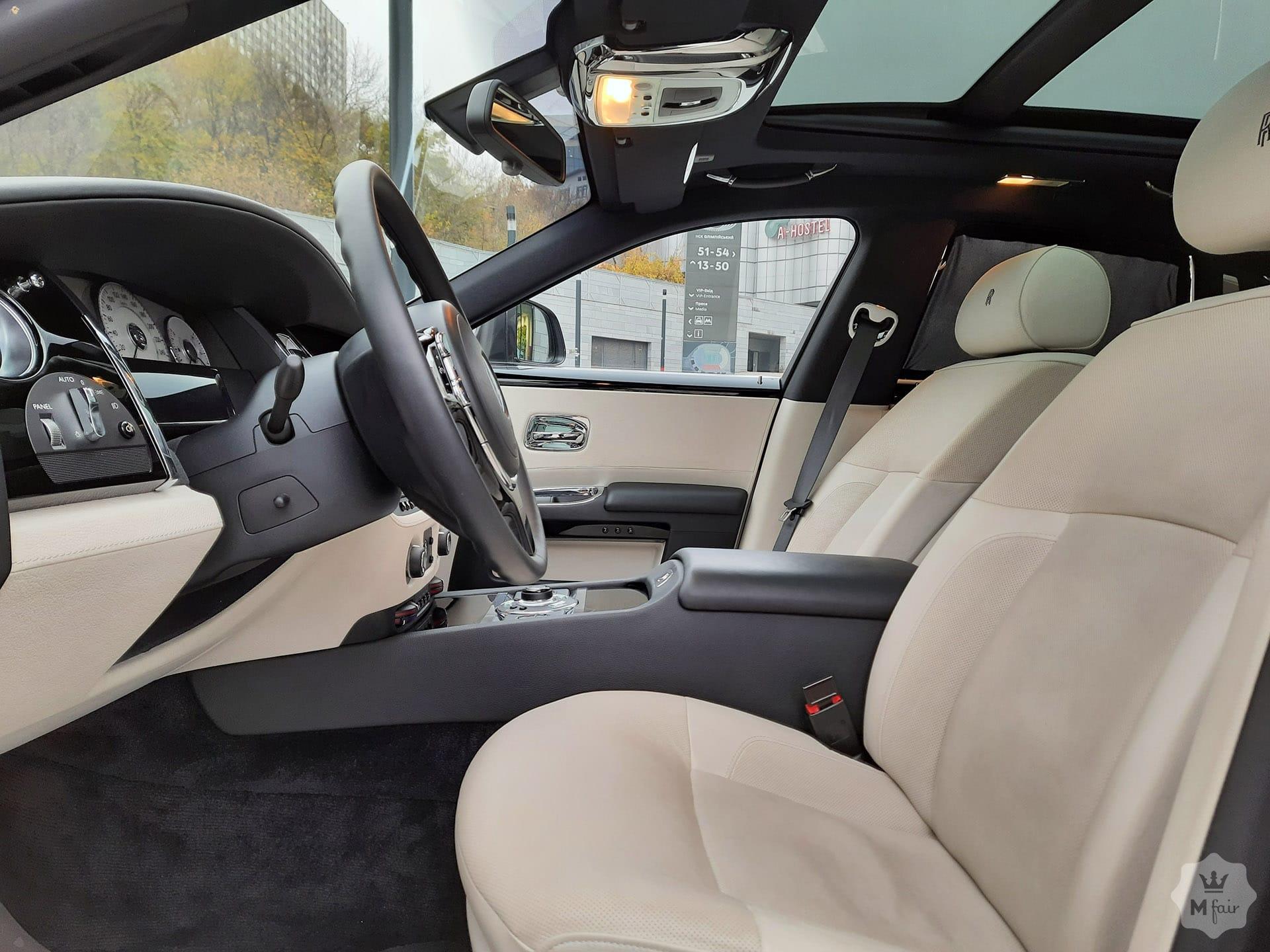 Продажа официального Rolls-Royce Ghost '2013 в Киеве