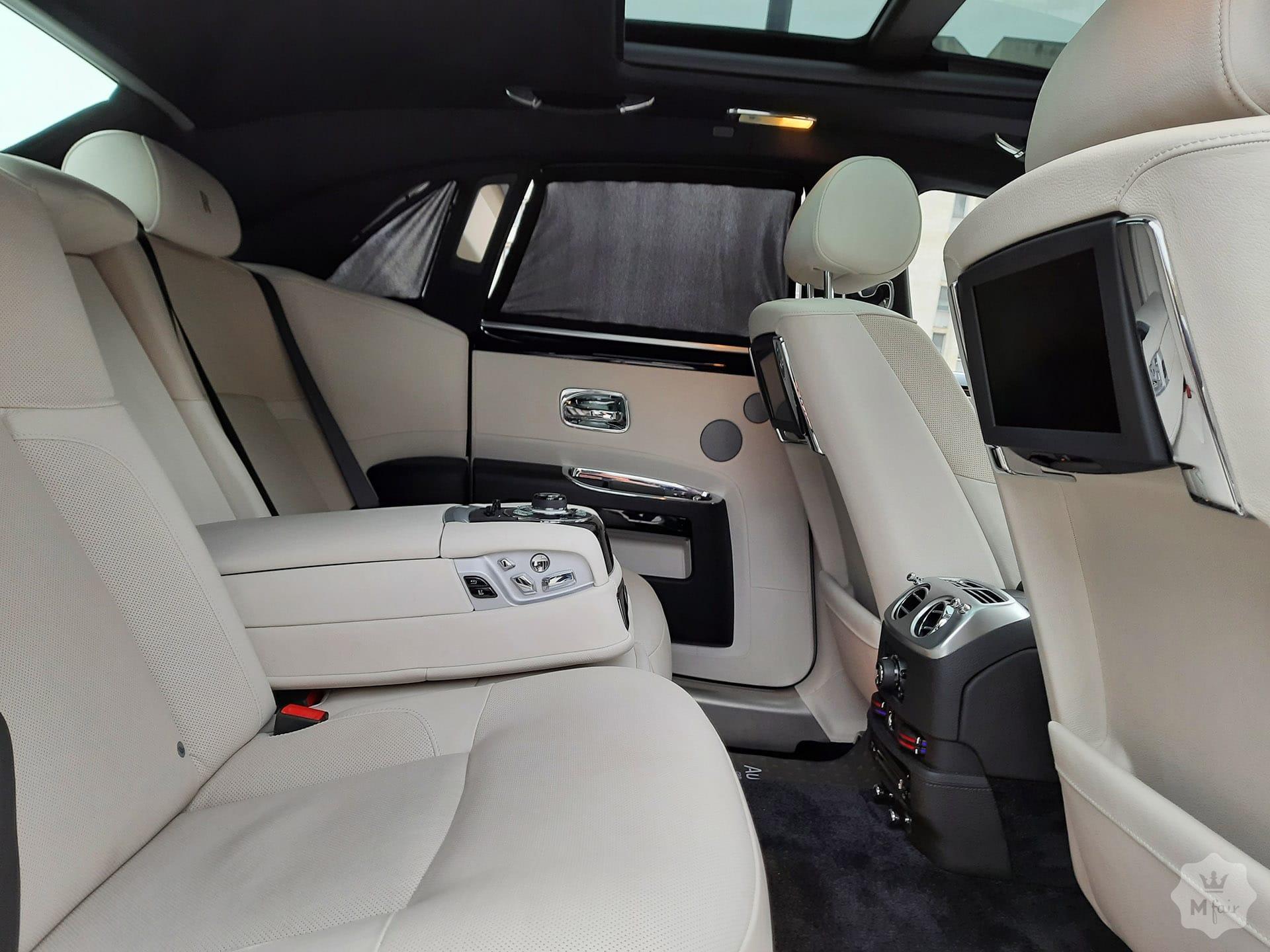 Продажа официального Rolls-Royce Ghost '2013 в Киеве