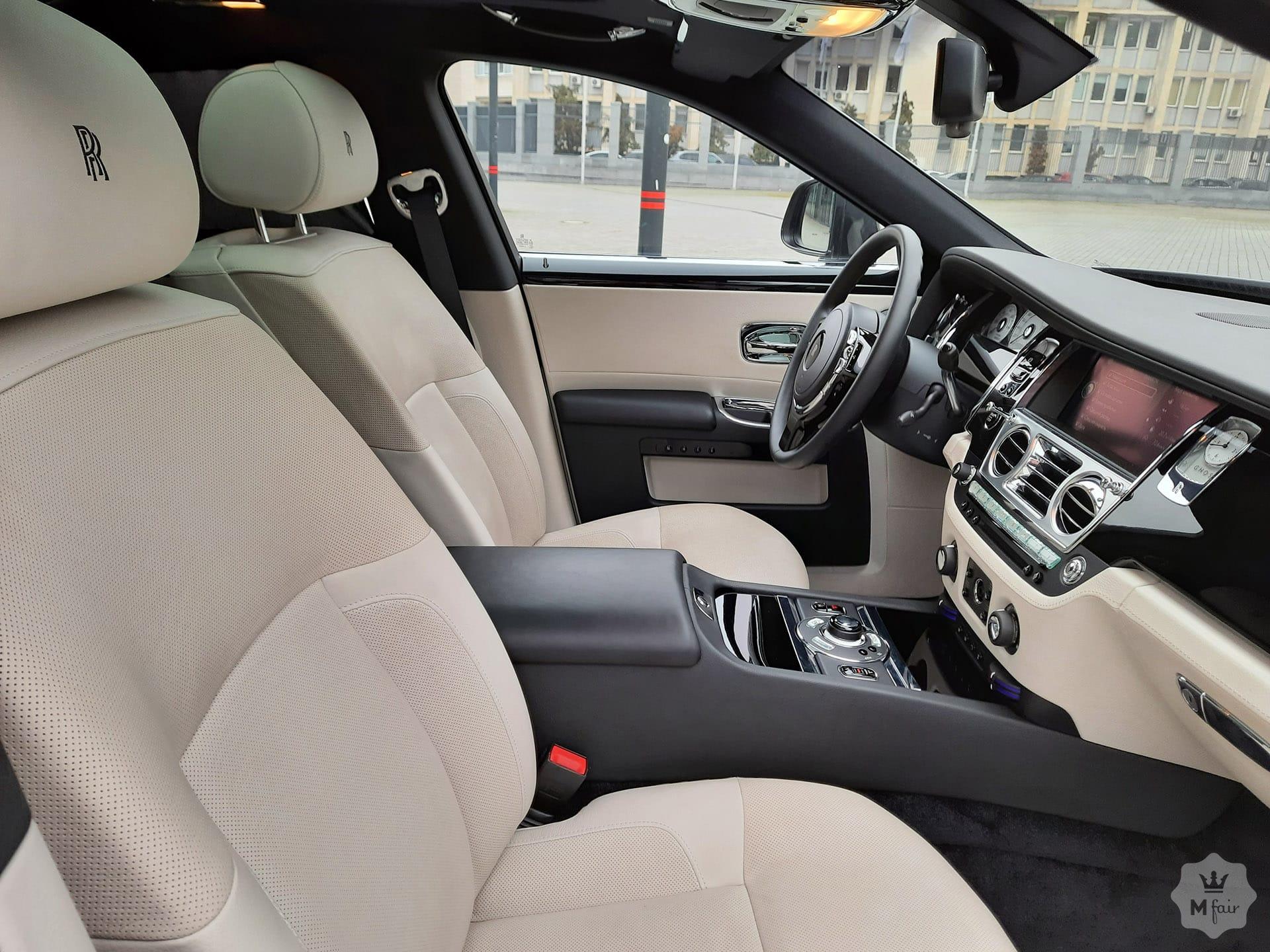 Продажа официального Rolls-Royce Ghost '2013 в Киеве