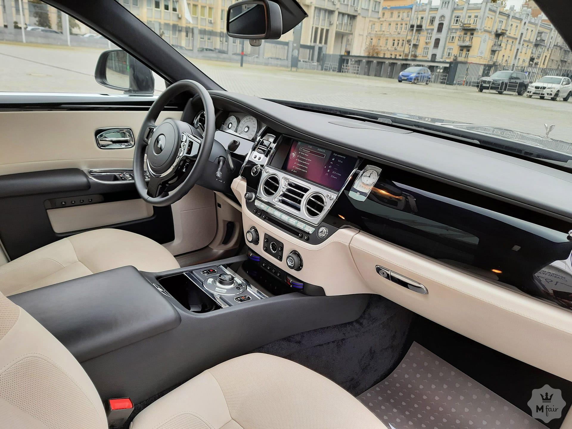 Продажа официального Rolls-Royce Ghost '2013 в Киеве