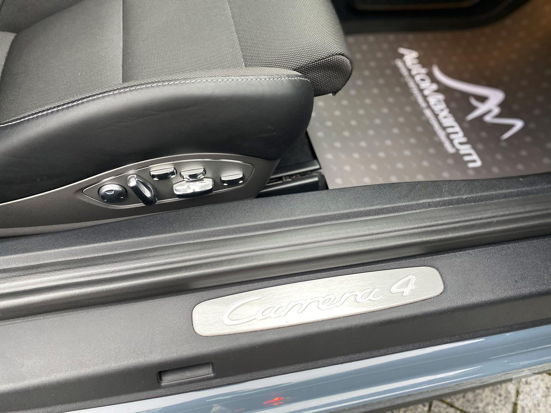 Продажа спорткара Porsche 911 Carrera 4 '2017 в Киеве