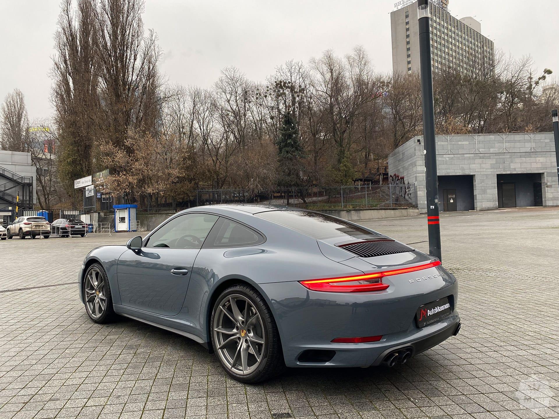 Продажа спорткара Porsche 911 Carrera 4 '2017 в Киеве