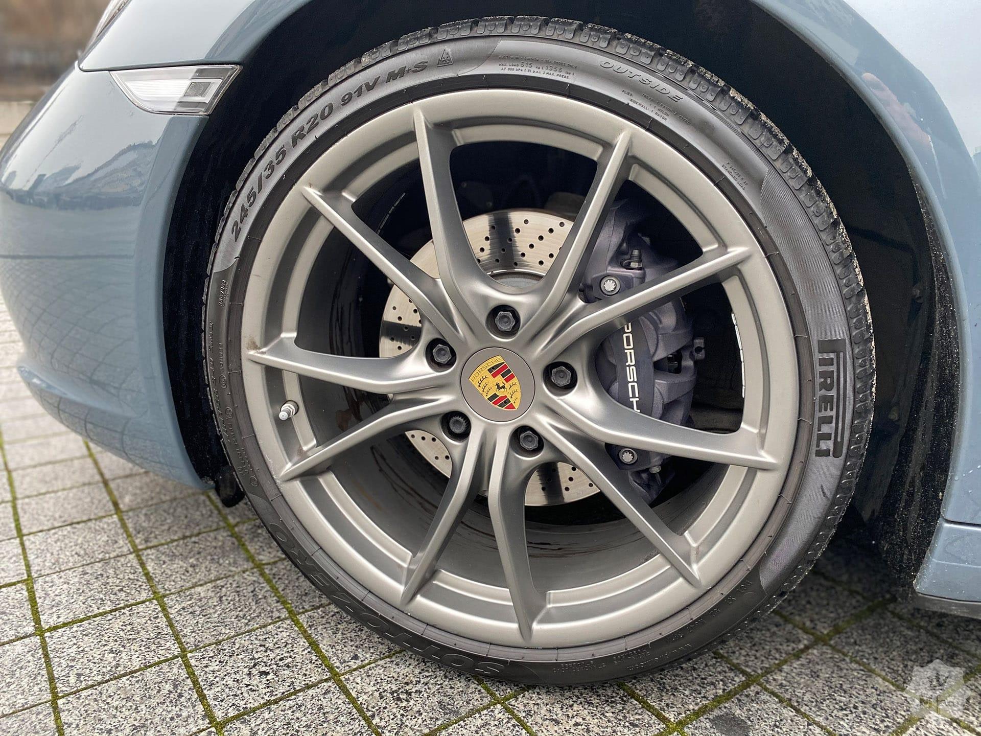 Продажа спорткара Porsche 911 Carrera 4 '2017 в Киеве