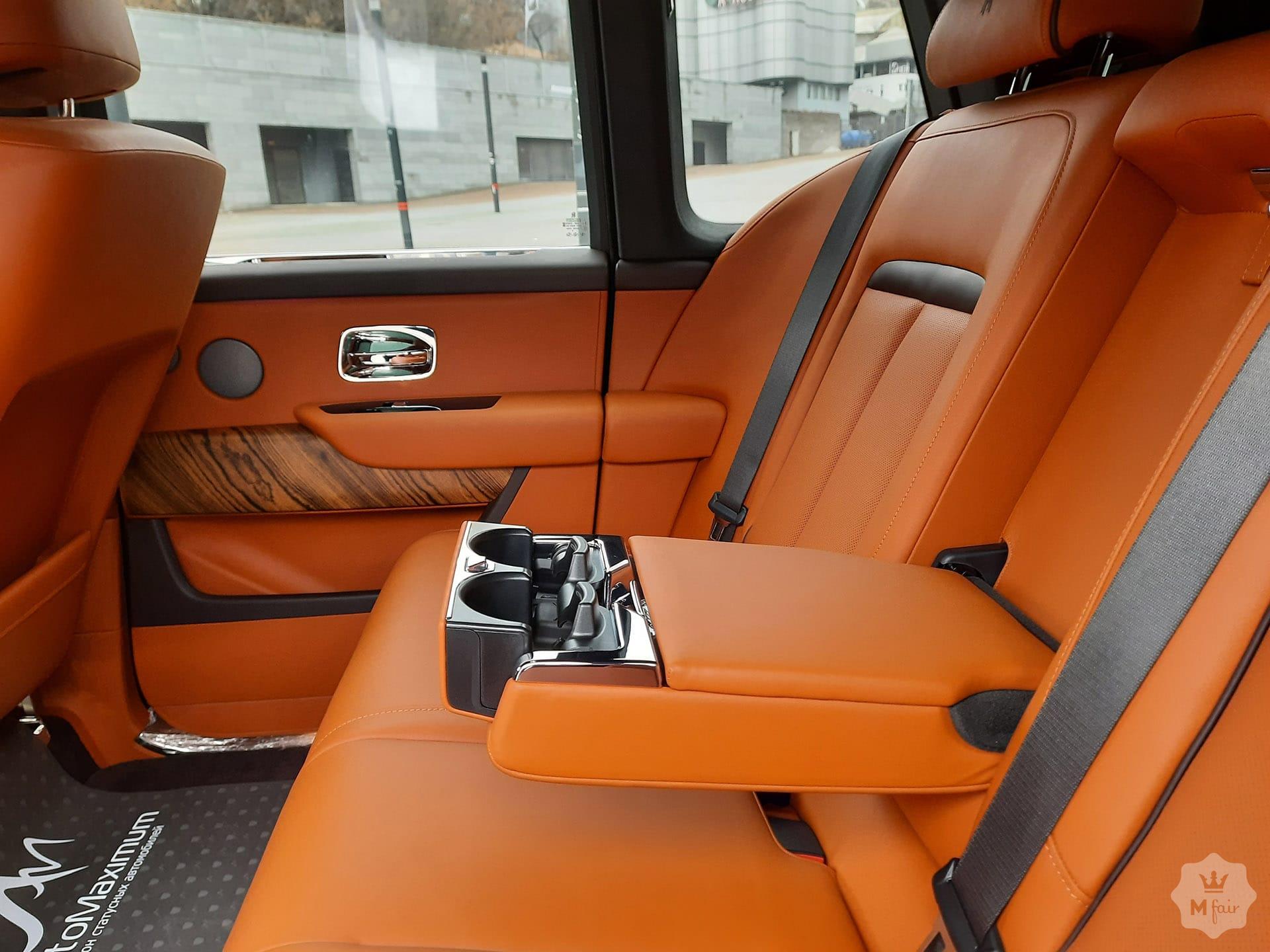 Продажа люксового внедорожника Rolls Royce Cullinan '2019 в Киеве