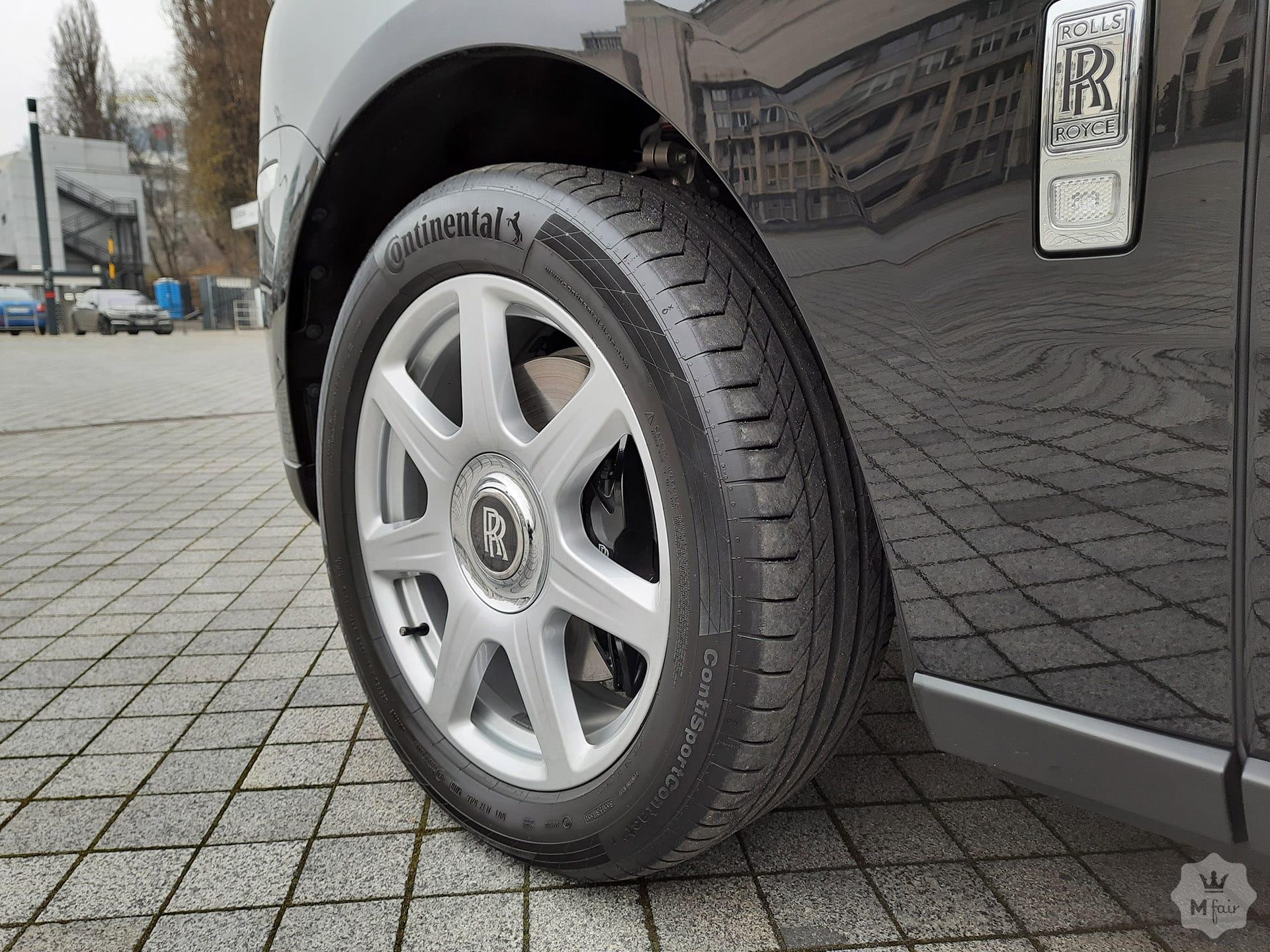 Продажа люксового внедорожника Rolls Royce Cullinan '2019 в Киеве