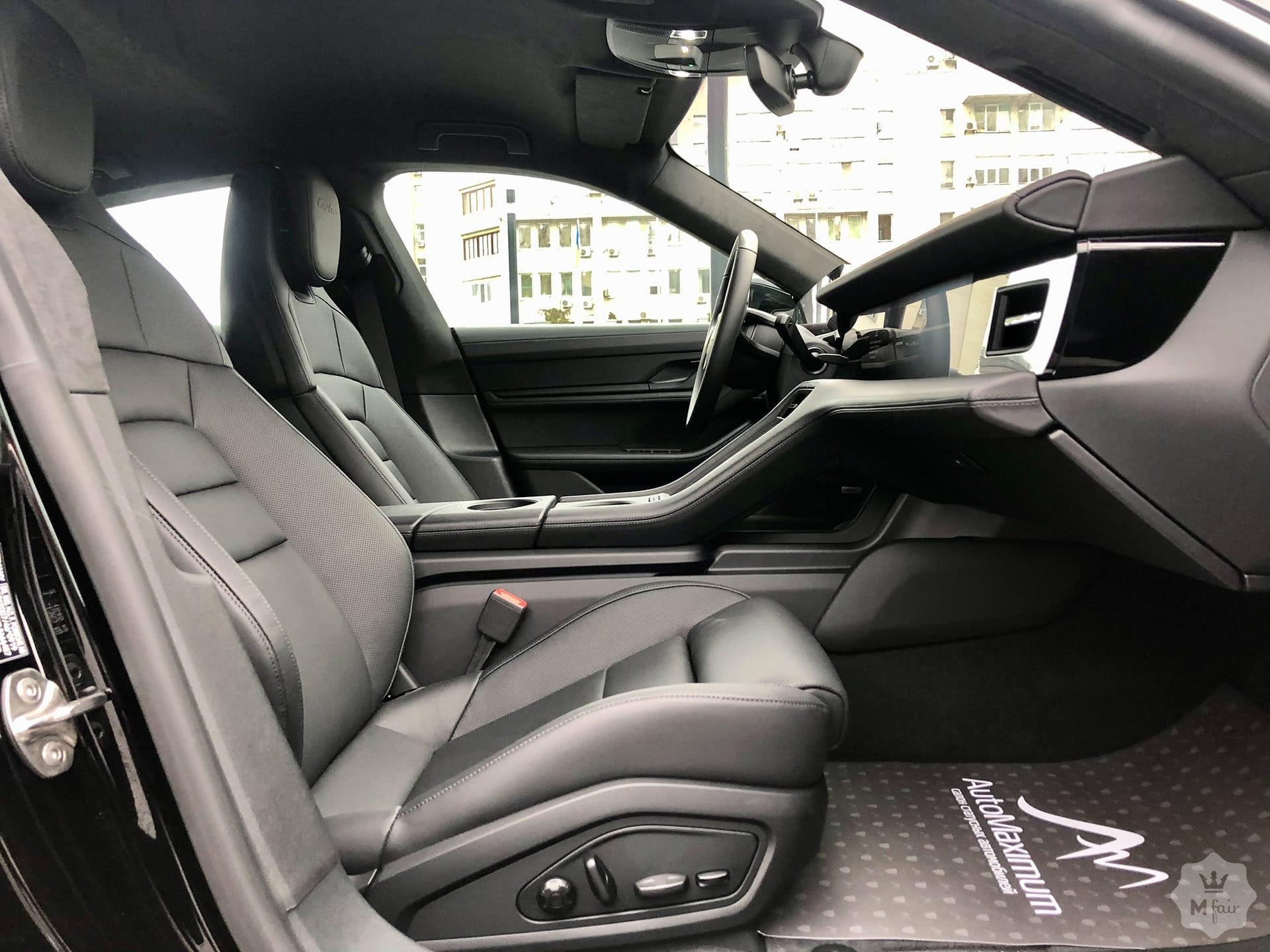 Продажа нового спорткара Porsche Taycan Turbo '2020 в Киеве