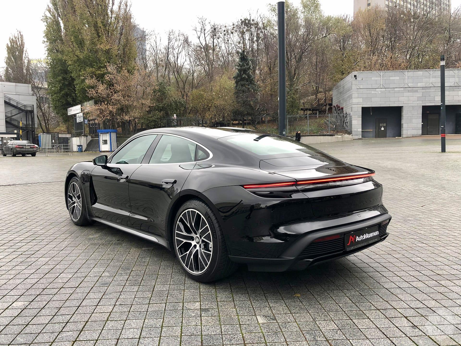 Продажа нового спорткара Porsche Taycan Turbo '2020 в Киеве