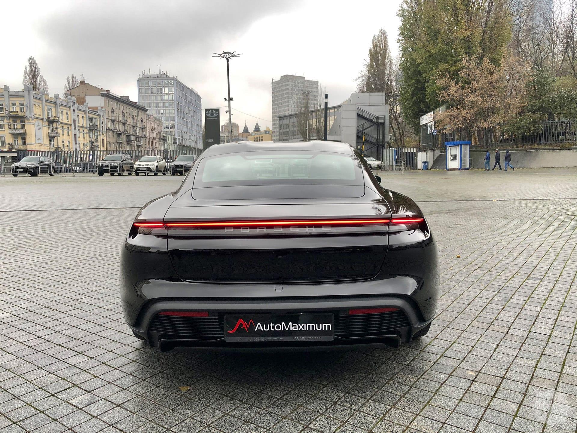Продажа нового спорткара Porsche Taycan Turbo '2020 в Киеве