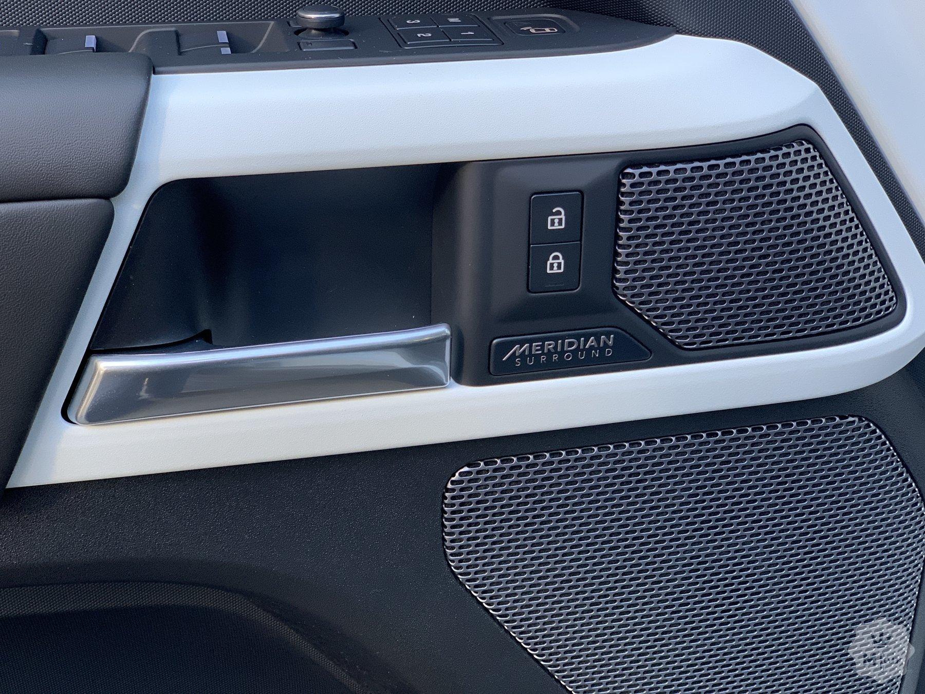 Продажа нового Land Rover Defender P400 X-Dynamic '2021 в Киеве