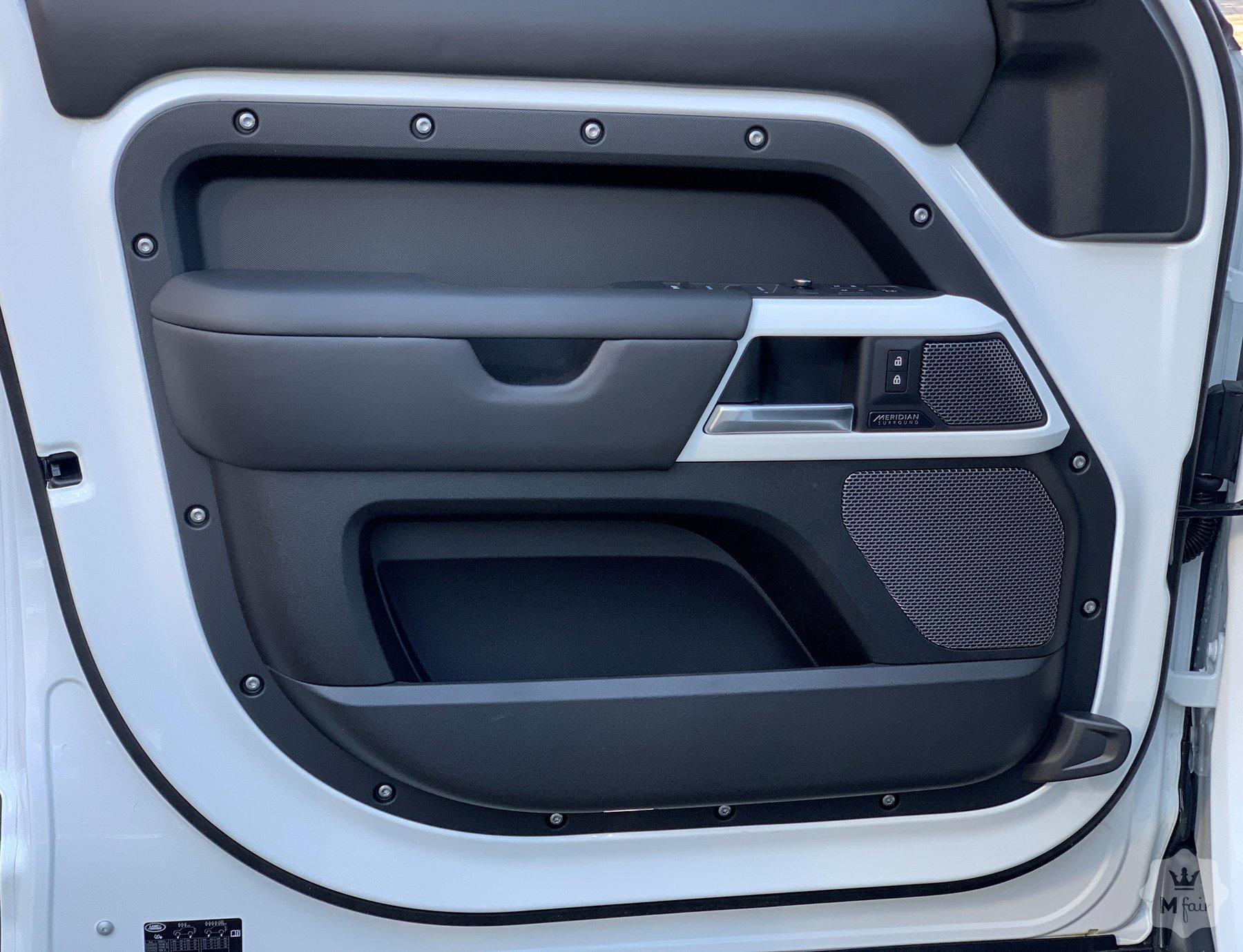 Продажа нового Land Rover Defender P400 X-Dynamic '2021 в Киеве