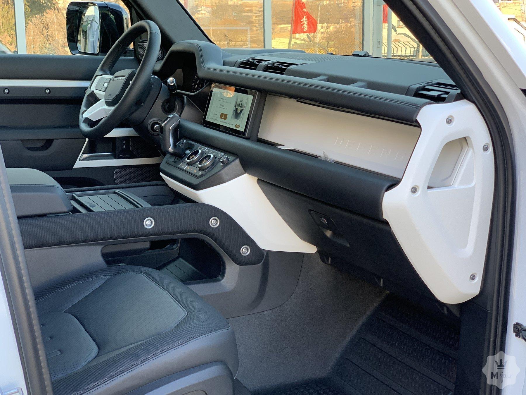 Продажа нового Land Rover Defender P400 X-Dynamic '2021 в Киеве