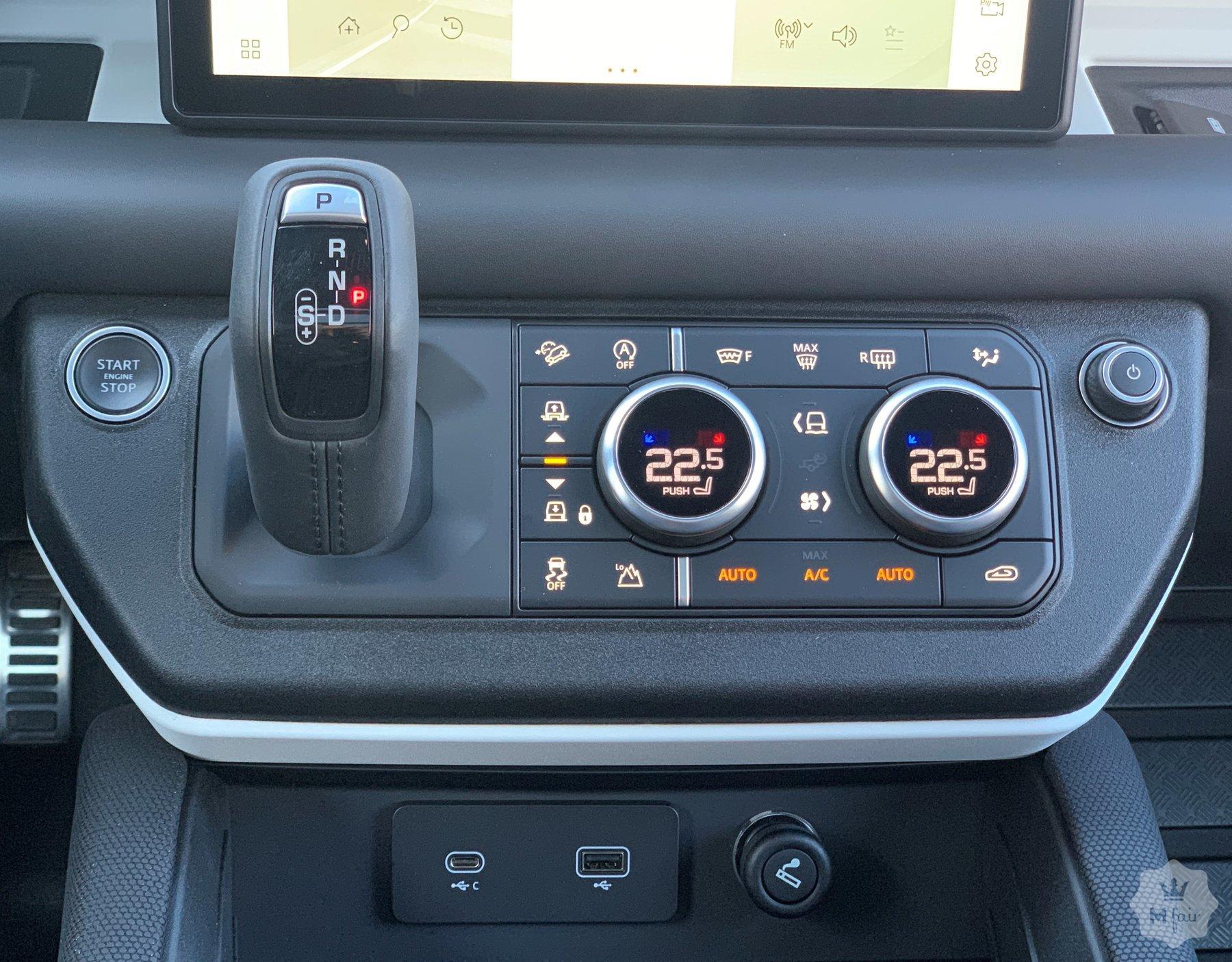 Продажа нового Land Rover Defender P400 X-Dynamic '2021 в Киеве