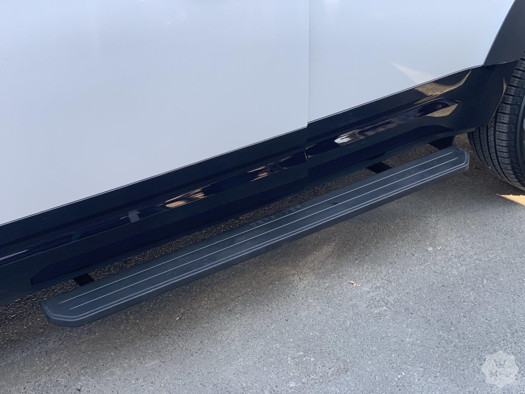 Продажа нового Land Rover Defender P400 X-Dynamic '2021 в Киеве