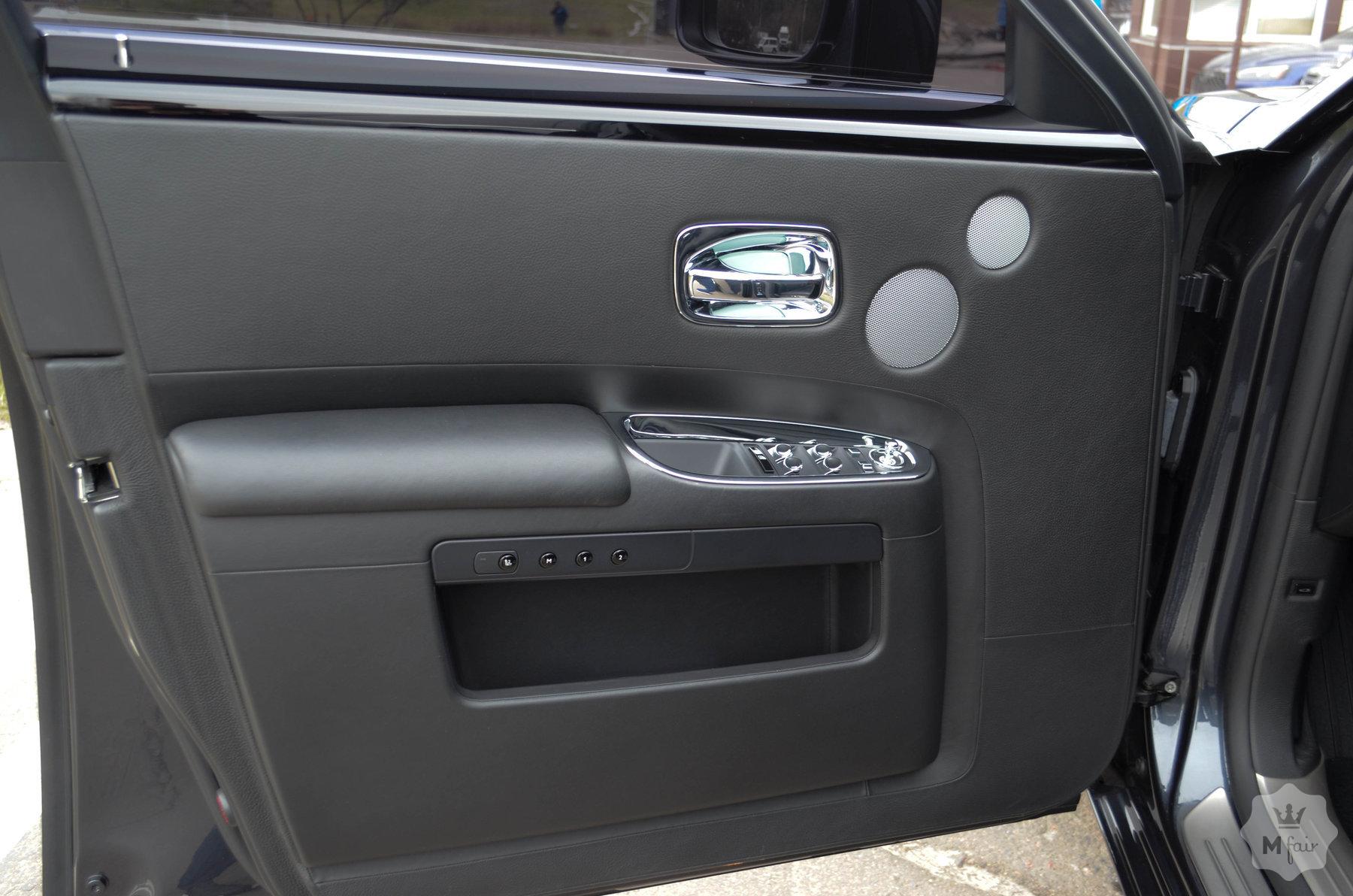 Продажа официального Rolls-Royce Ghost '2010 в Киеве