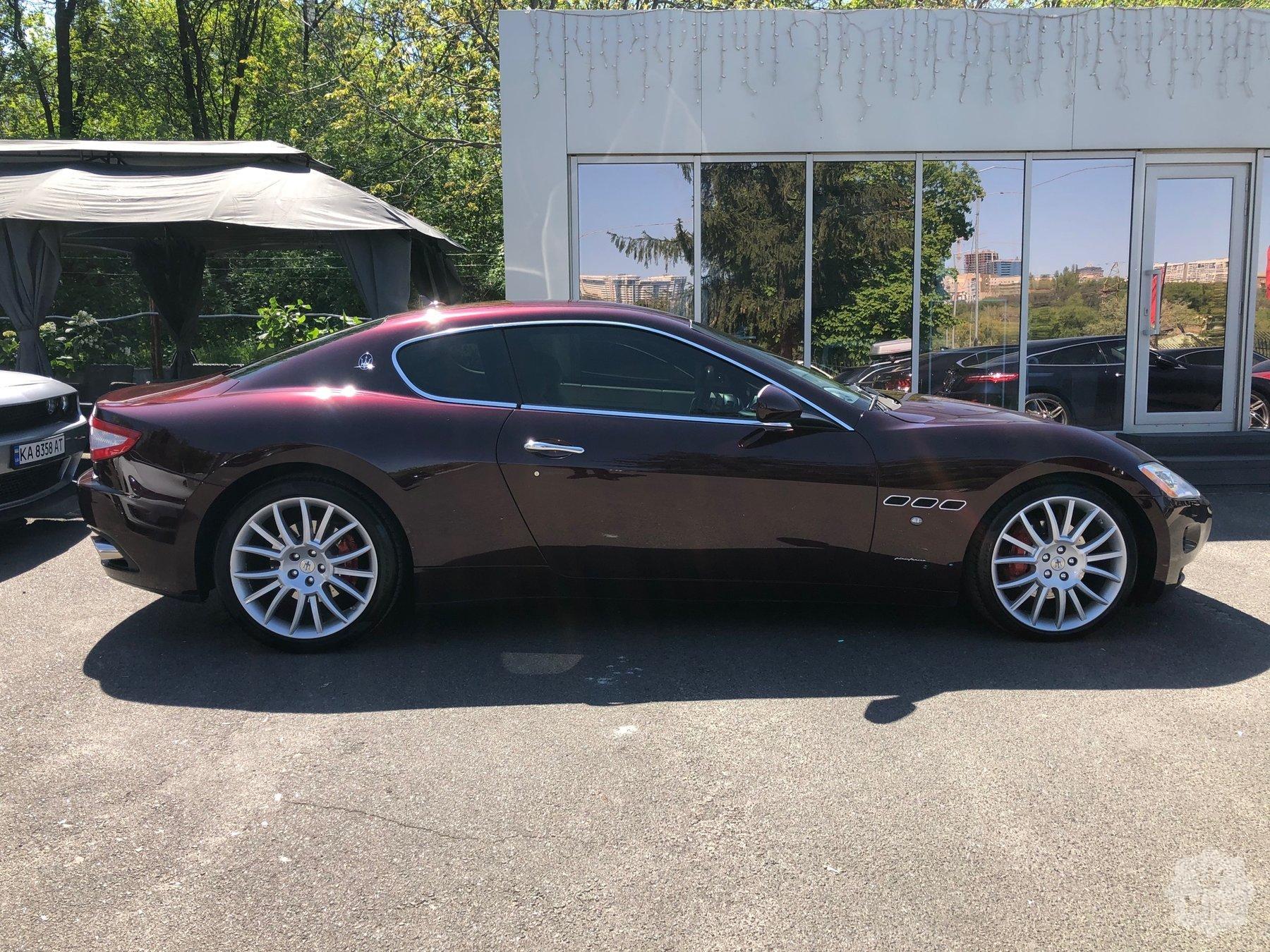 Продажа официального купе Maserati GranTurismo '2008 в Киеве