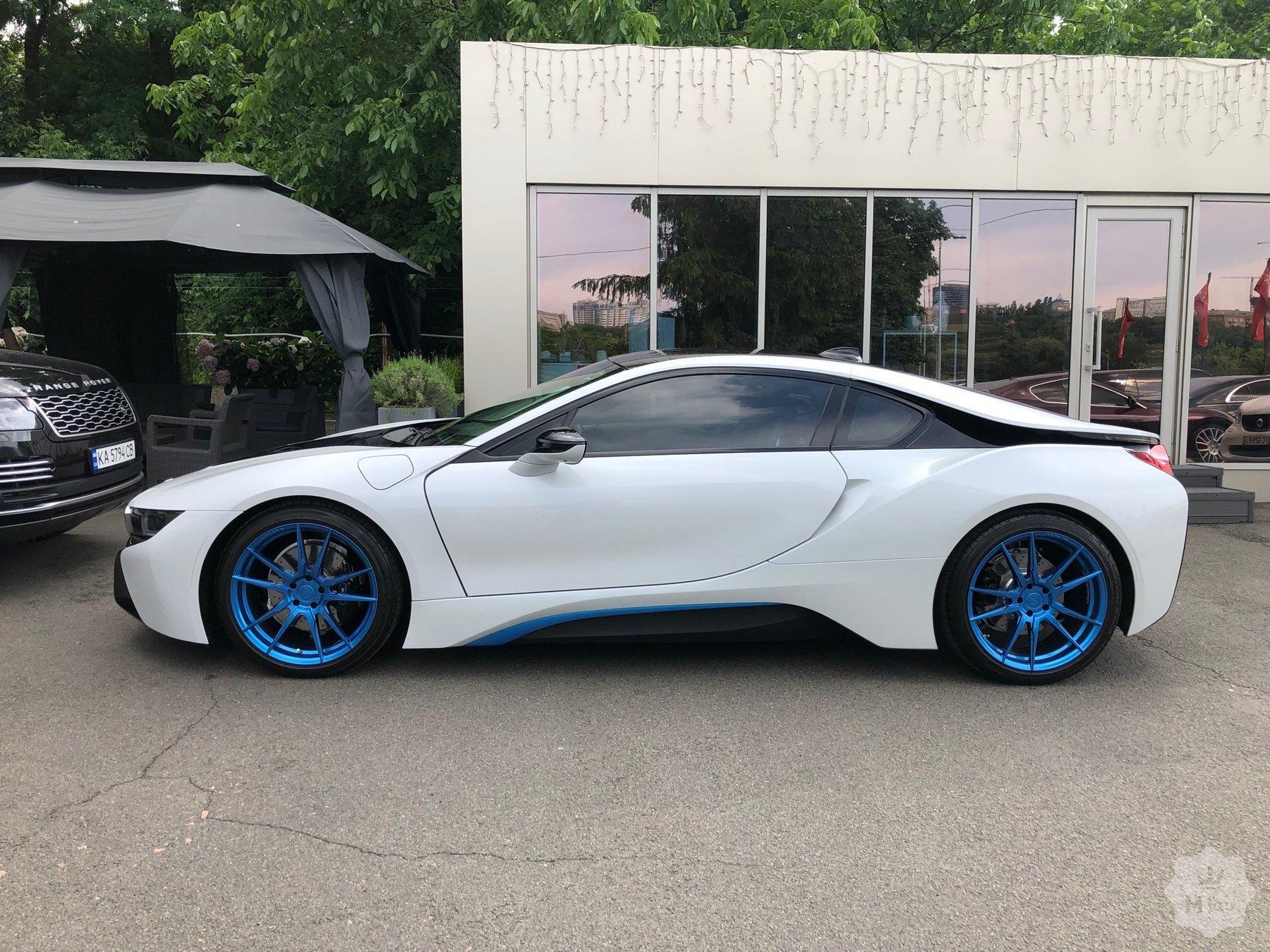 Продажа спорткара BMW i8 '2014 в Киеве