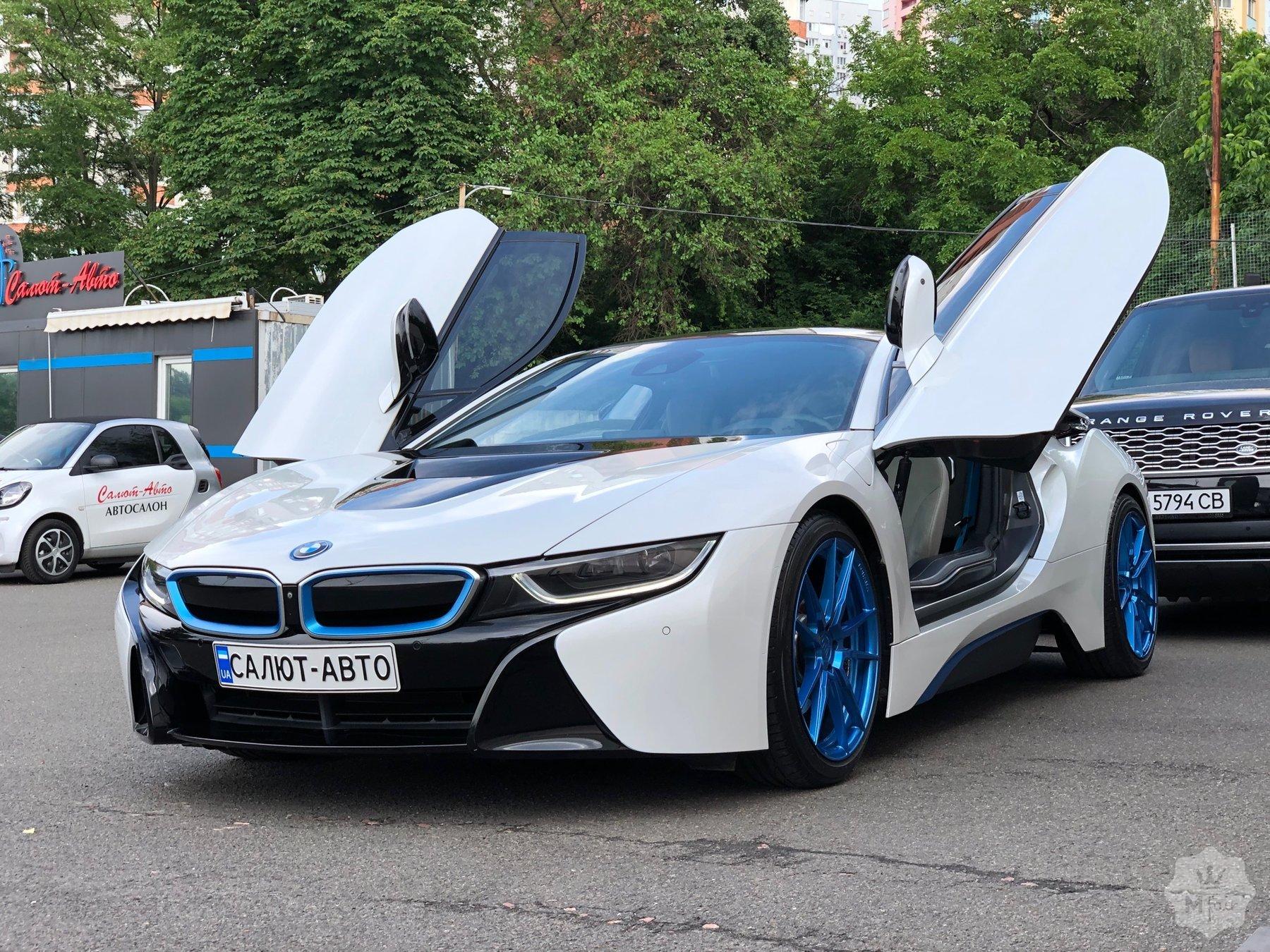 Продажа спорткара BMW i8 '2014 в Киеве