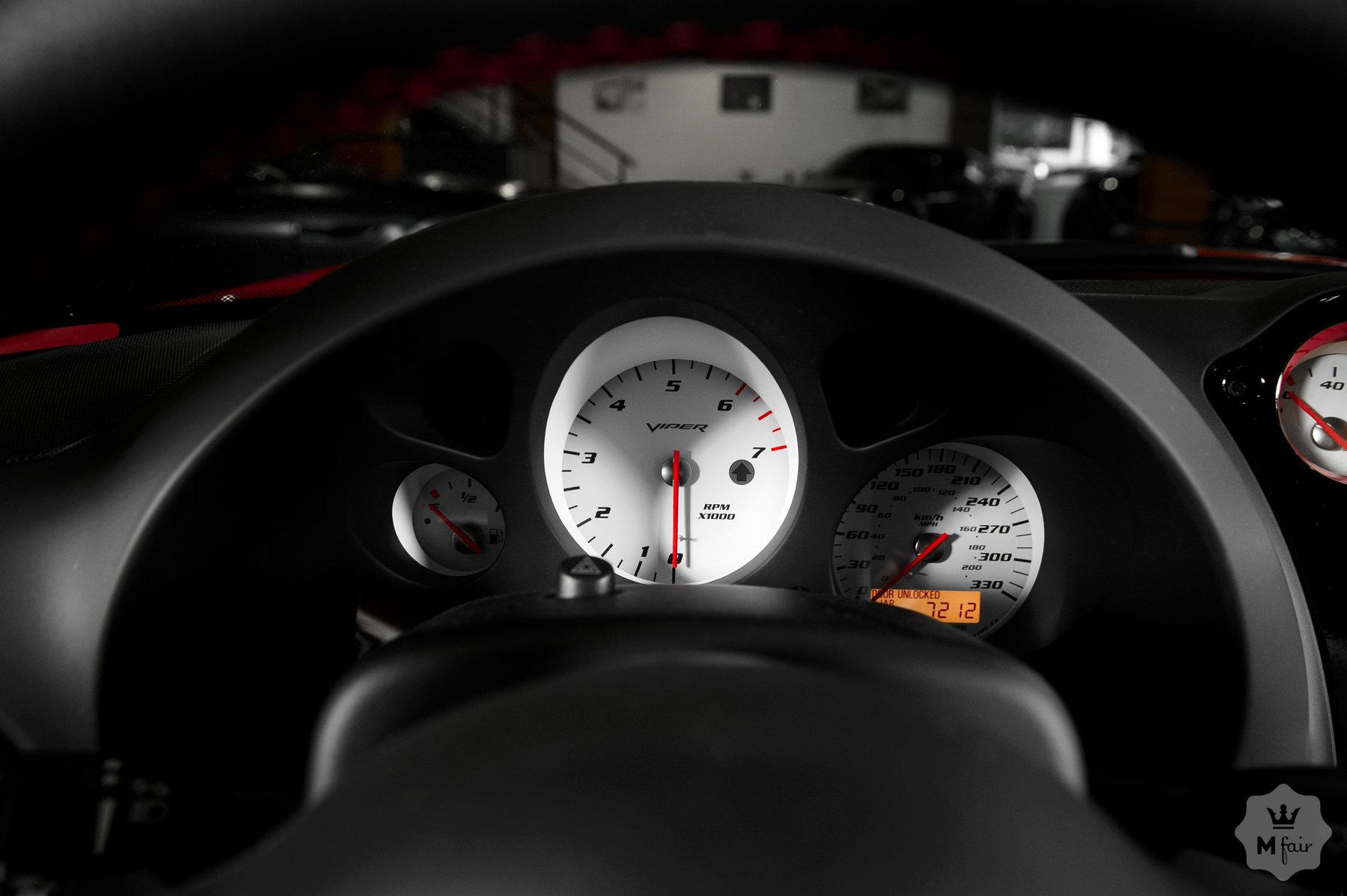 Продажа кабриолета Dodge Viper SRT 10 8.3 MT '2003 в Одессе