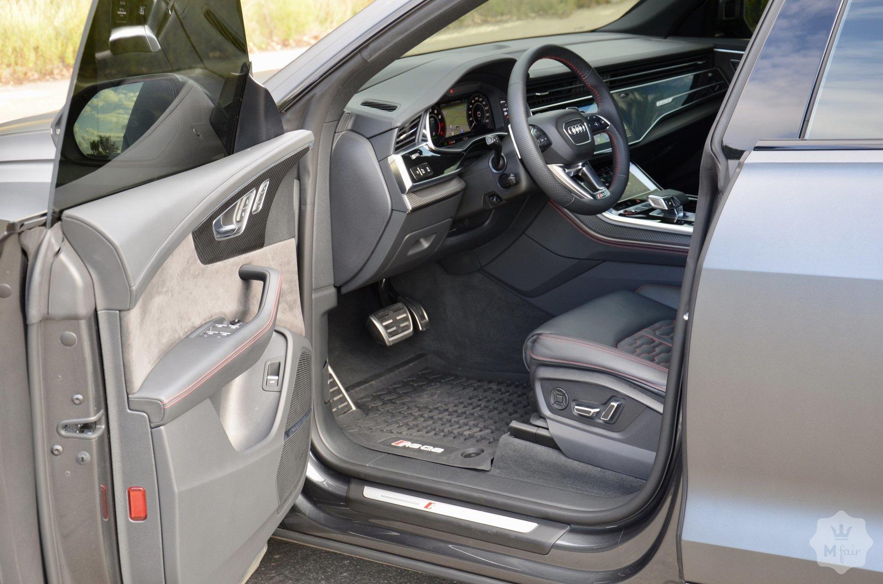 Продажа спортивного кроссовера Audi RS Q8 '2020 в Киеве