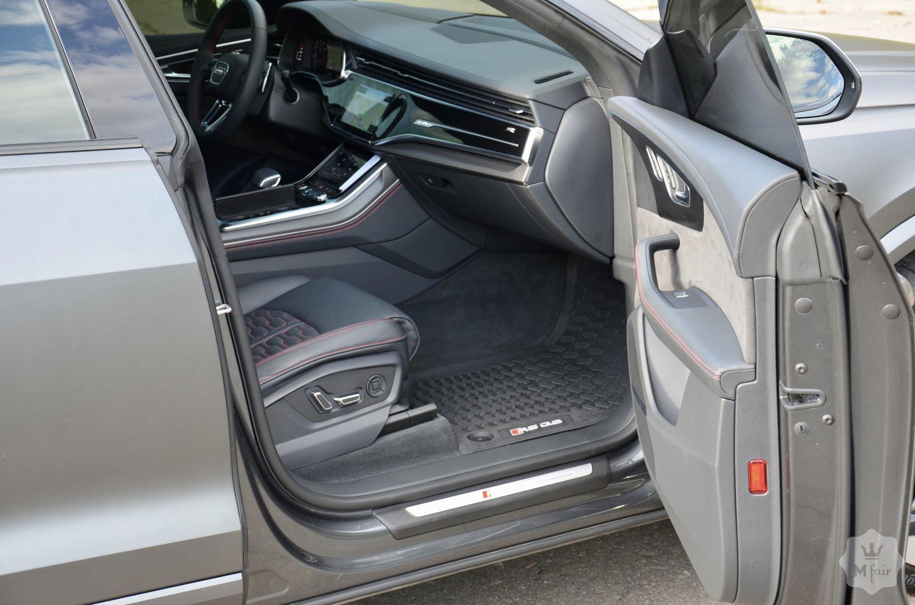 Продажа спортивного кроссовера Audi RS Q8 '2020 в Киеве