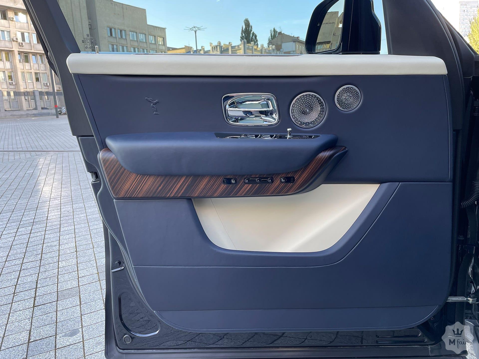 Продажа внедорожника Rolls Royce Cullinan Bespoke '2019 в Киеве