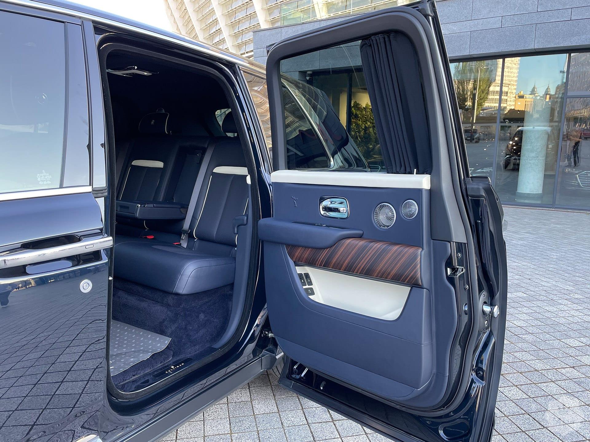 Продажа внедорожника Rolls Royce Cullinan Bespoke '2019 в Киеве