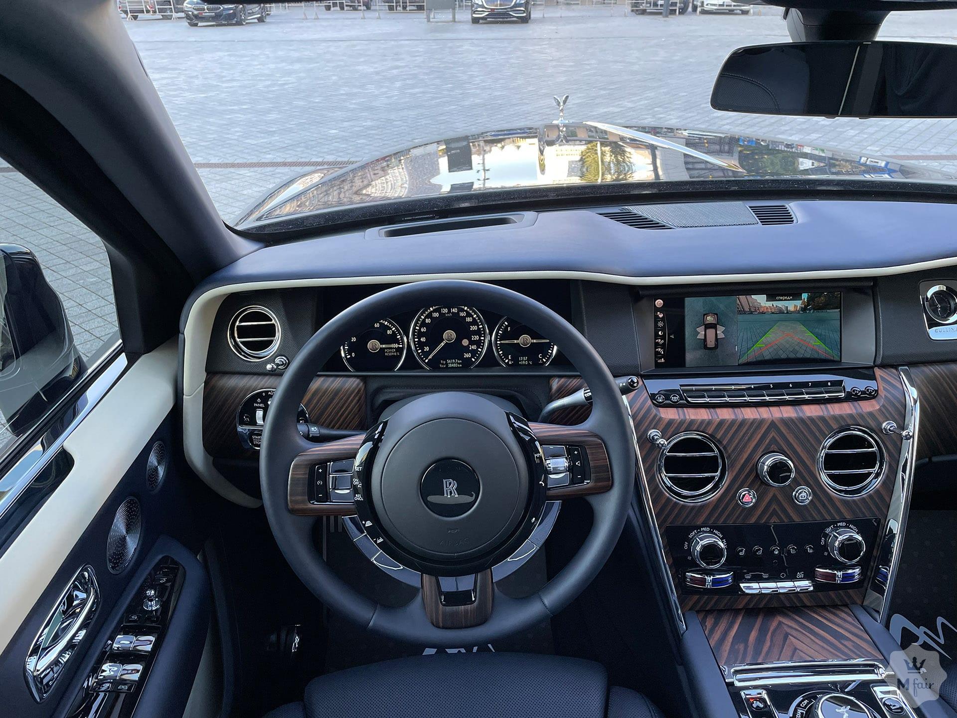 Продажа внедорожника Rolls Royce Cullinan Bespoke '2019 в Киеве