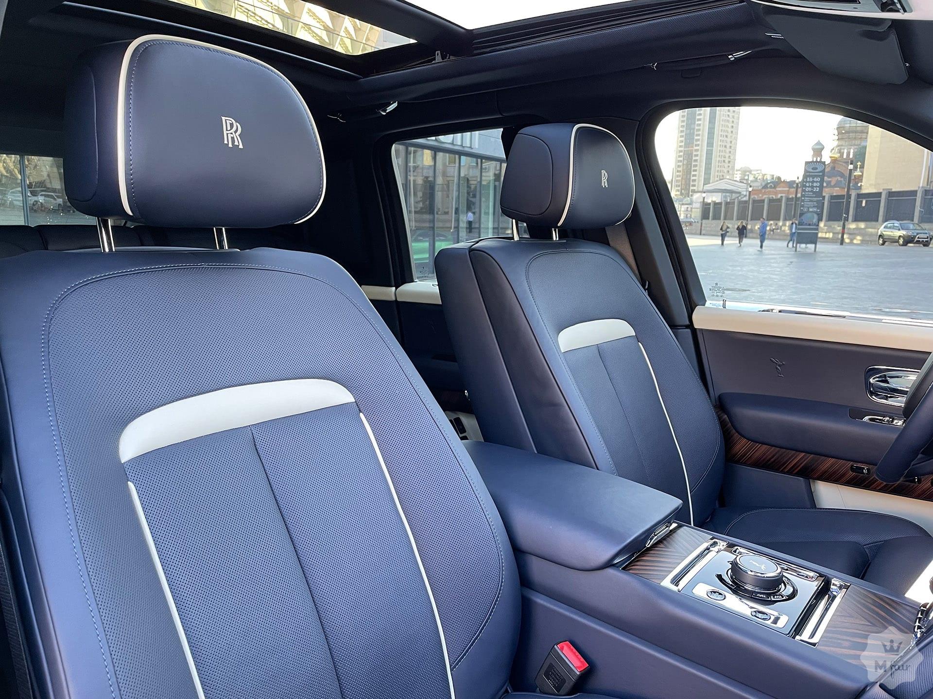 Продажа внедорожника Rolls Royce Cullinan Bespoke '2019 в Киеве