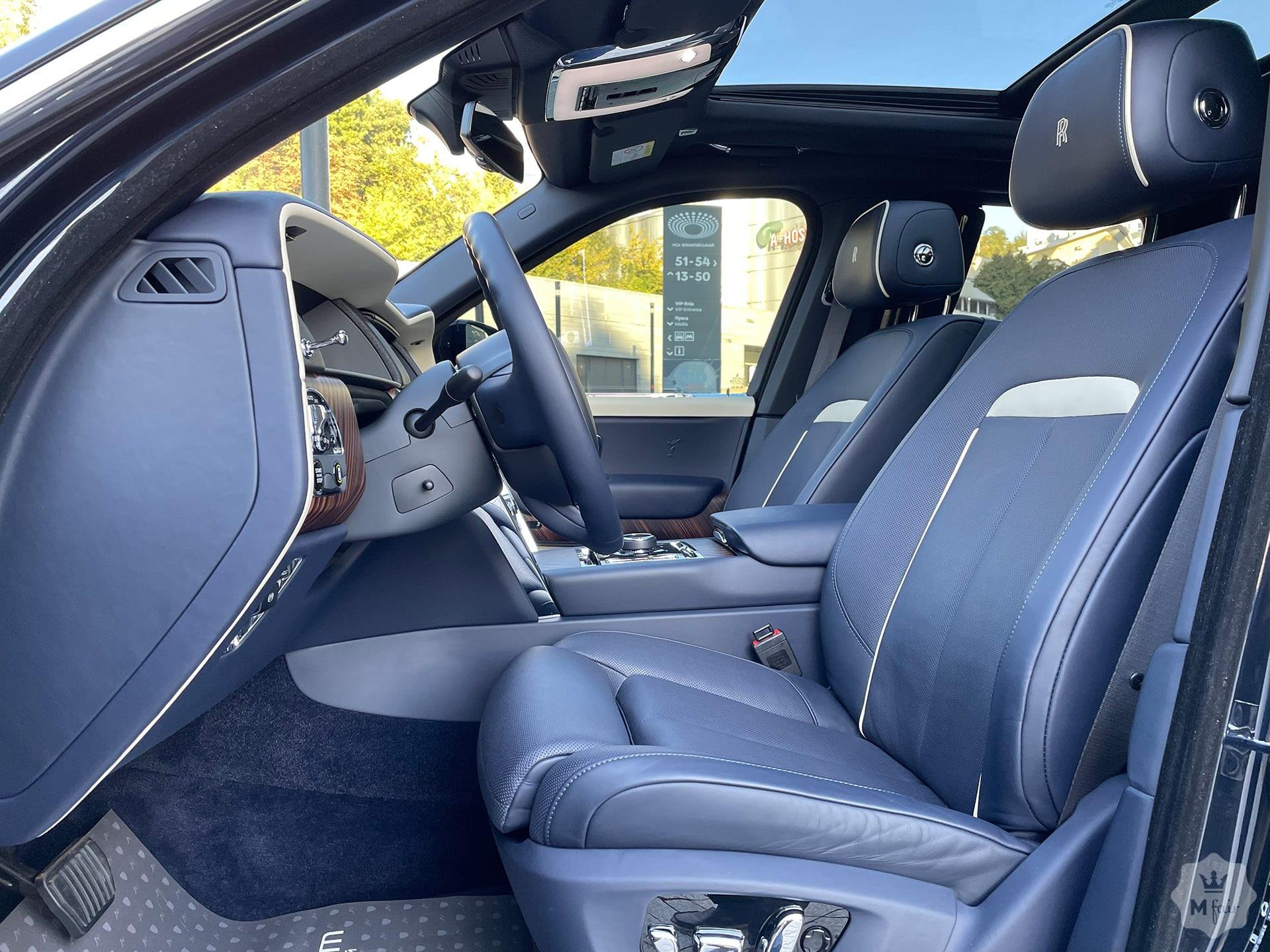 Продажа внедорожника Rolls Royce Cullinan Bespoke '2019 в Киеве