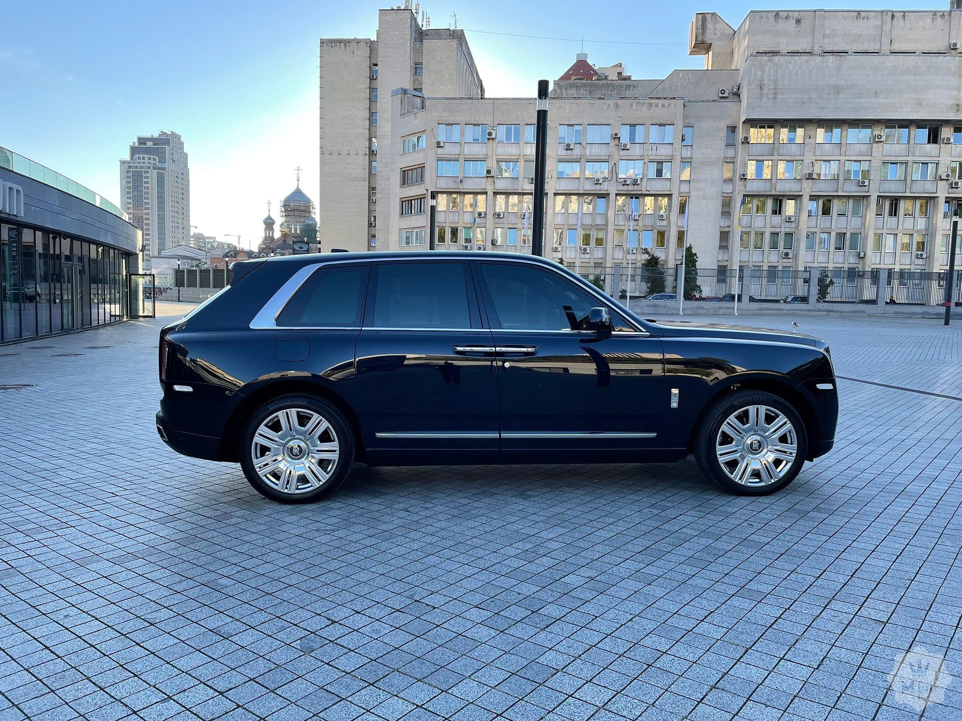 Продажа внедорожника Rolls Royce Cullinan Bespoke '2019 в Киеве