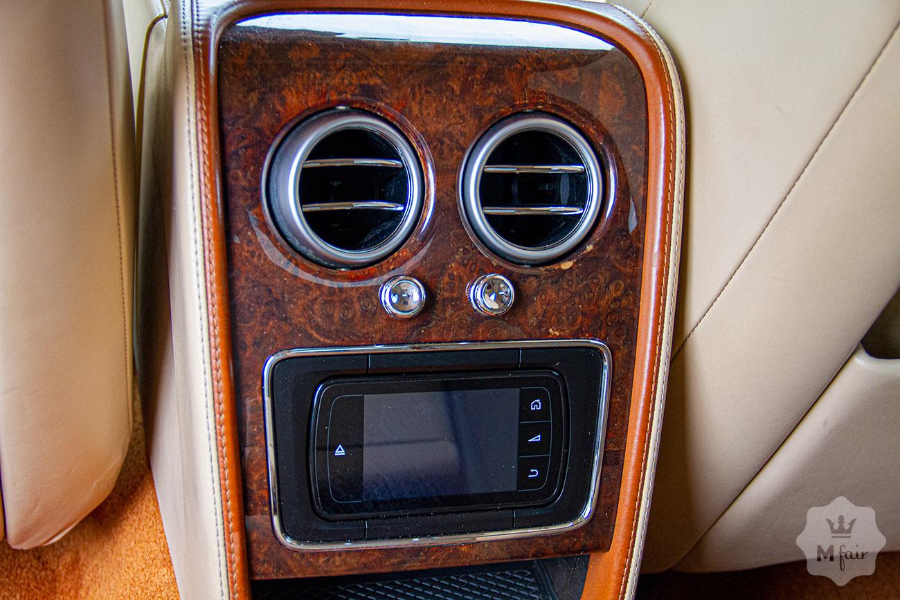 Прокат люкс седана Bentley Continental Flying Spur W12 '2015 в Киеве