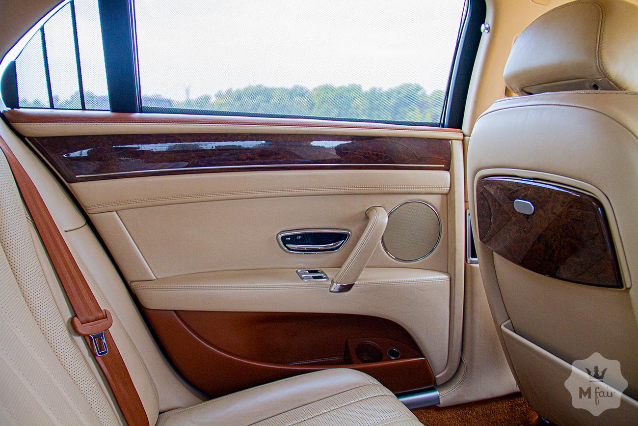 Прокат люкс седана Bentley Continental Flying Spur W12 '2015 в Киеве