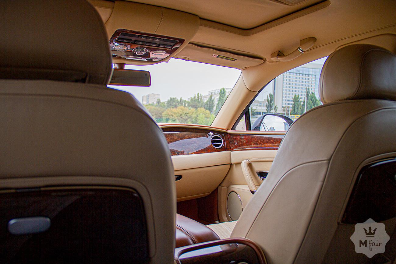 Прокат люкс седана Bentley Continental Flying Spur W12 '2015 в Киеве