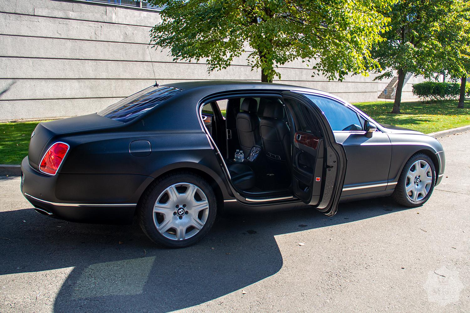 Прокат седана Bentley Continental Flying Spur с водителем в Киеве