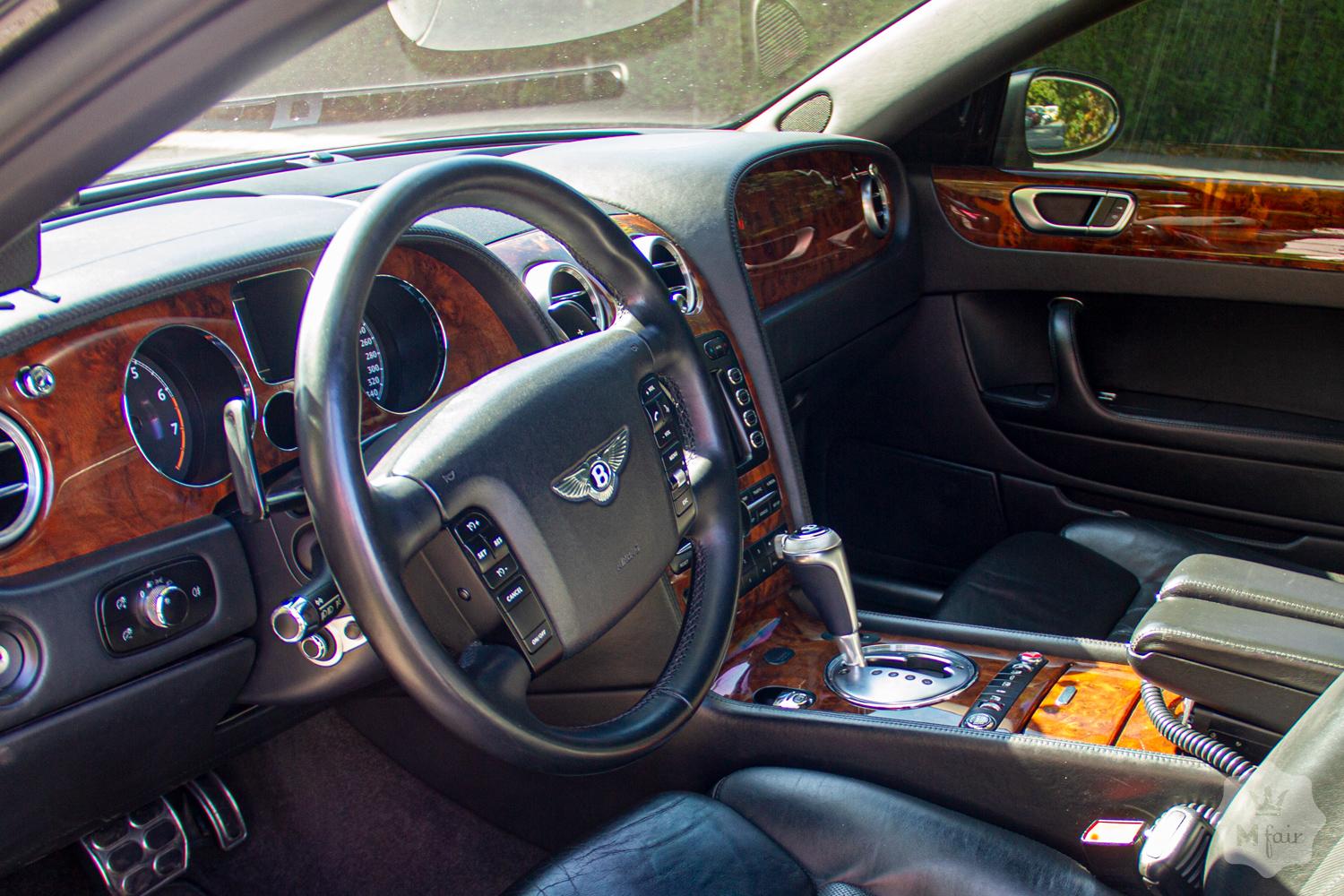 Прокат седана Bentley Continental Flying Spur с водителем в Киеве