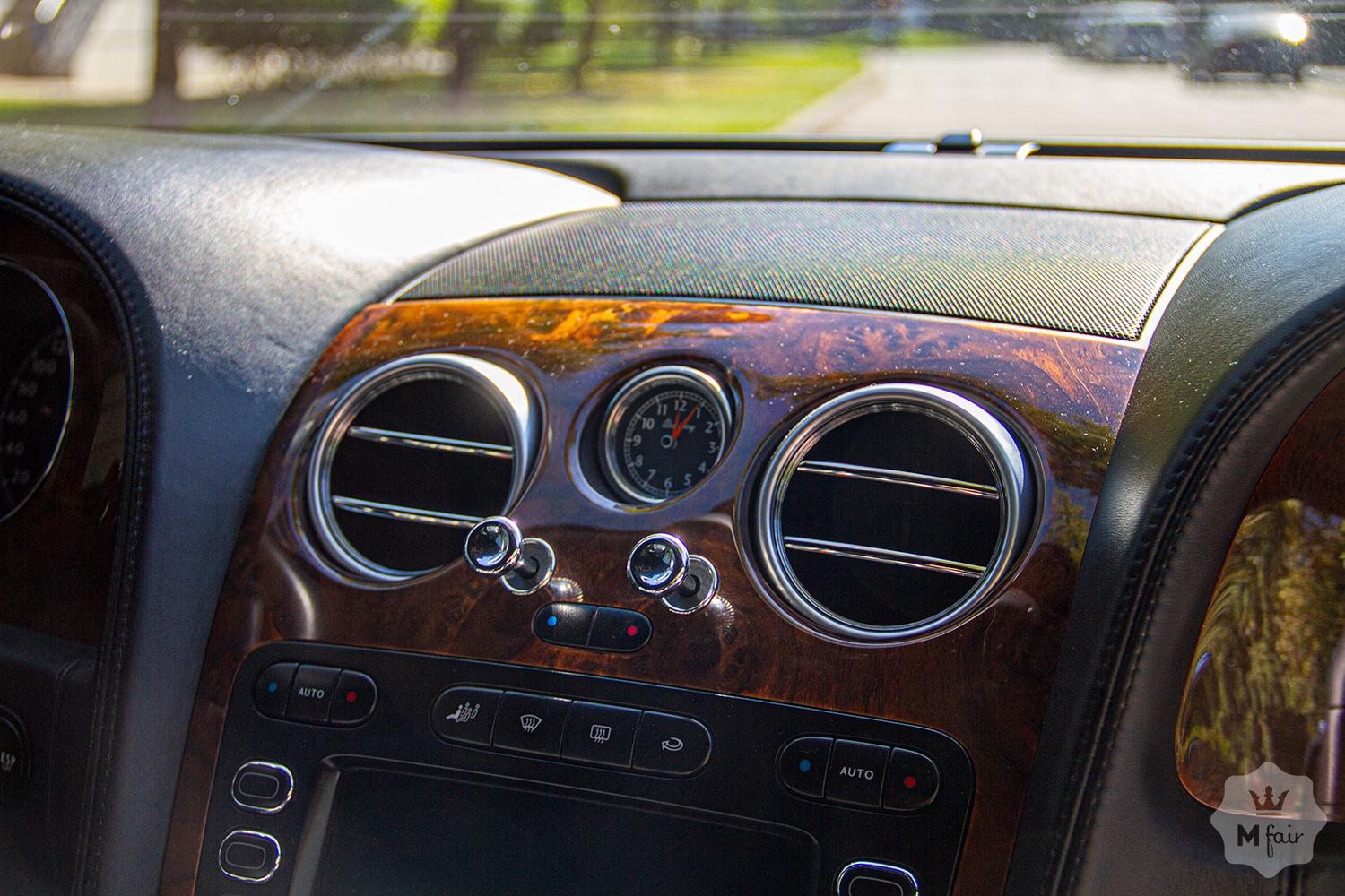 Прокат седана Bentley Continental Flying Spur с водителем в Киеве