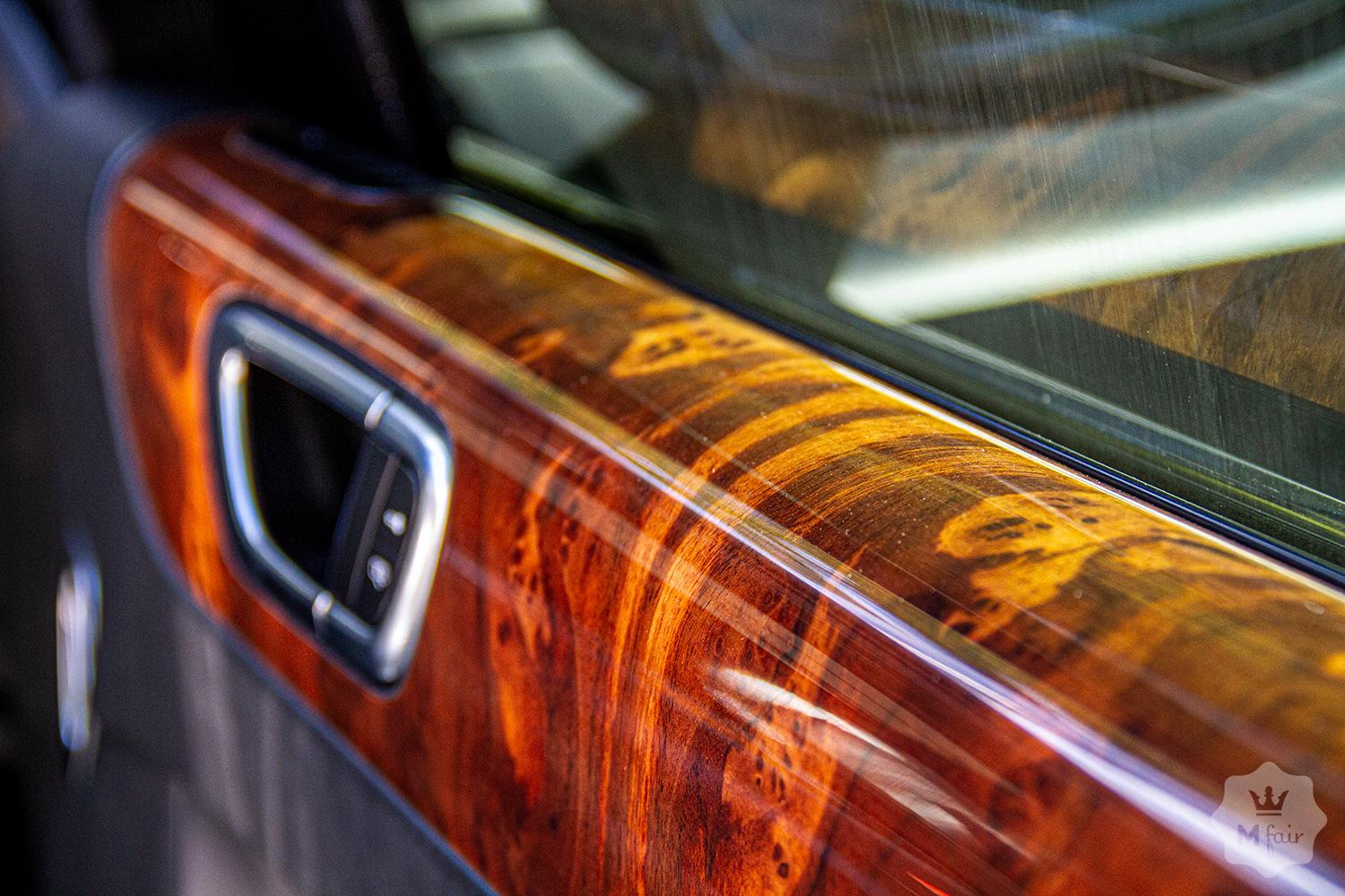 Прокат седана Bentley Continental Flying Spur с водителем в Киеве