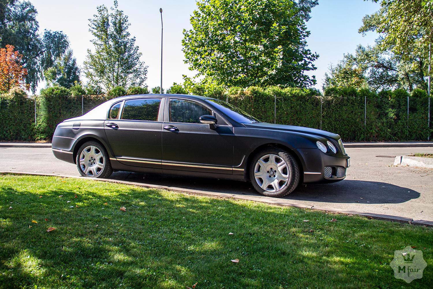 Прокат седана Bentley Continental Flying Spur с водителем в Киеве