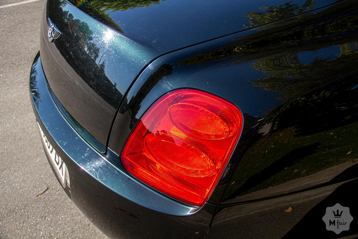 Прокат роскошного Bentley Continental Flying Spur с водителем в Киеве