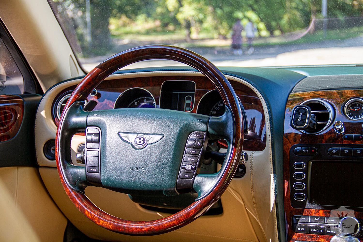 Прокат роскошного Bentley Continental Flying Spur с водителем в Киеве