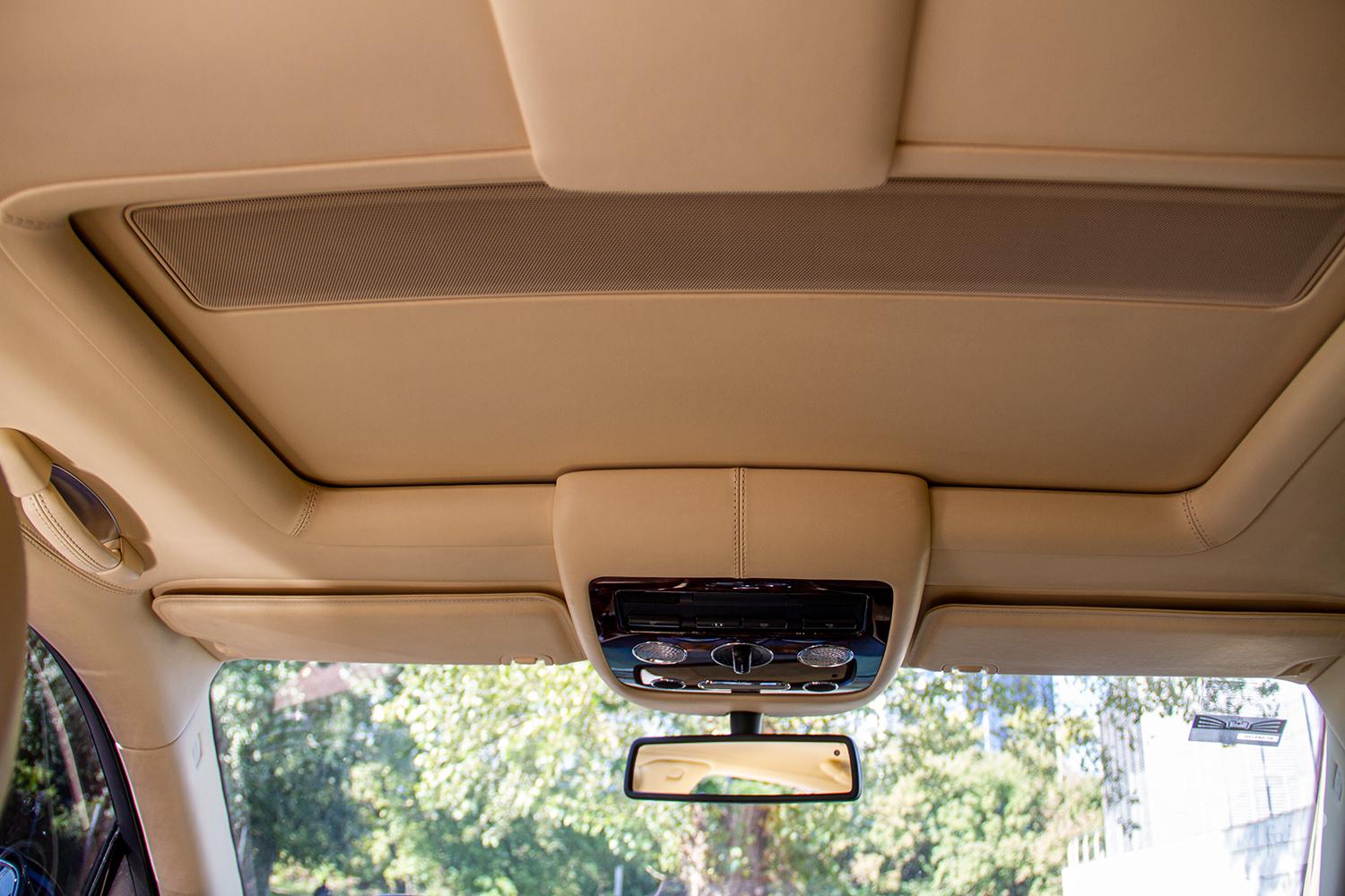 Прокат роскошного Bentley Continental Flying Spur с водителем в Киеве